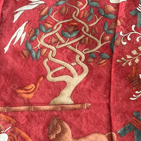 Salvatore Ferragamo silk sheer scarf 34x34-orange and reds - Picture 8 of 10